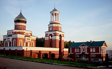 Входная группа Никольский храм села Якшур-Бодья.  Свободы,  9