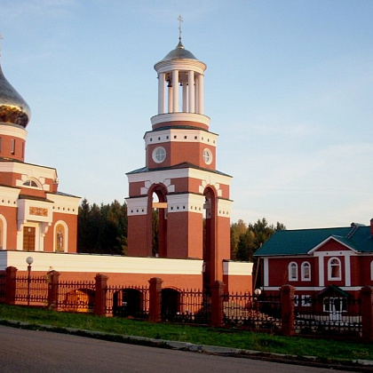 Входная группа Никольский храм села Якшур-Бодья. Входная группа Никольский храм села Якшур-Бодья.