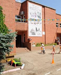 Входная группа Детский сад № 50.  50 лет ВЛКСМ,  33