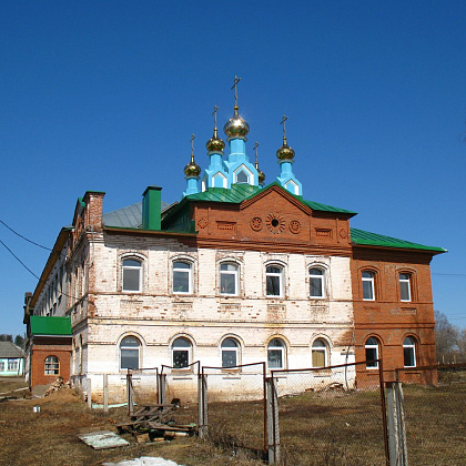 Входная группа Храм Покрова Пресвятой Богородицы села Новый Мултан. 