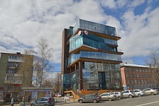 Входная группа H7, бизнес центр (БЦ H7).  Пушкинская,  173 а