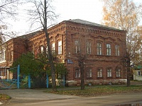 Входная группа Камбарский дом детства и юношества.  Карла Маркса,  60