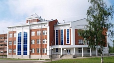 Входная группа Школа искусств 2 Воткинск (ДШИ 2 Воткинск).  1 Мая,  19б