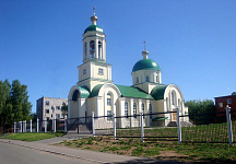 Входная группа Храм Иоанна Кронштадтского в поселке Ува.  Советская,  3